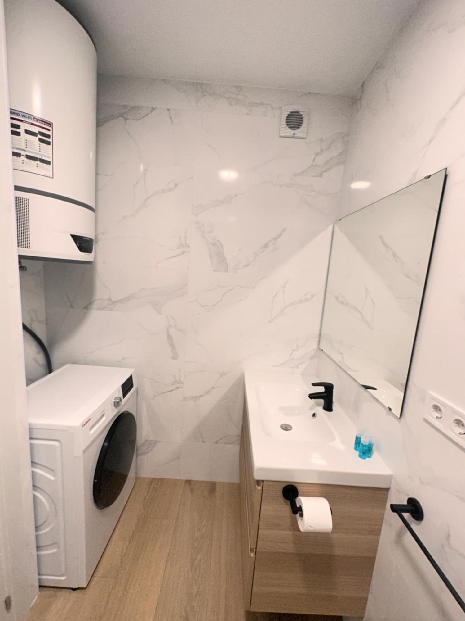 Artes Y Oficios Apartaments Ab Valencia Exterior foto